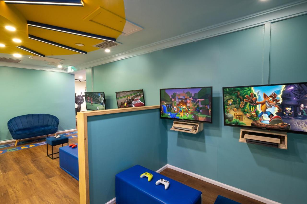 Hotel Aria Eilat Exterior foto The video game room at the hospital